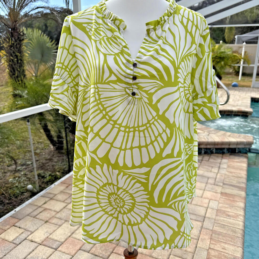 Cynthia Rowley Lime Green White Abstract Sea Shell Short Sleeve Top Blouse 2X